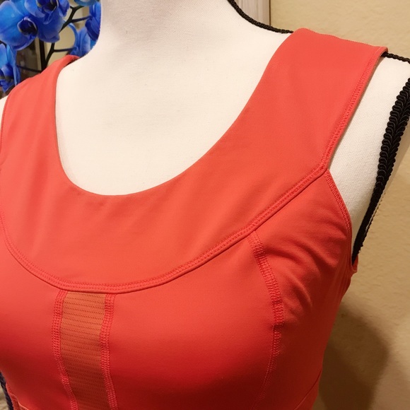 💪Lululemon tank top - size 6 - Picture 6 of 8